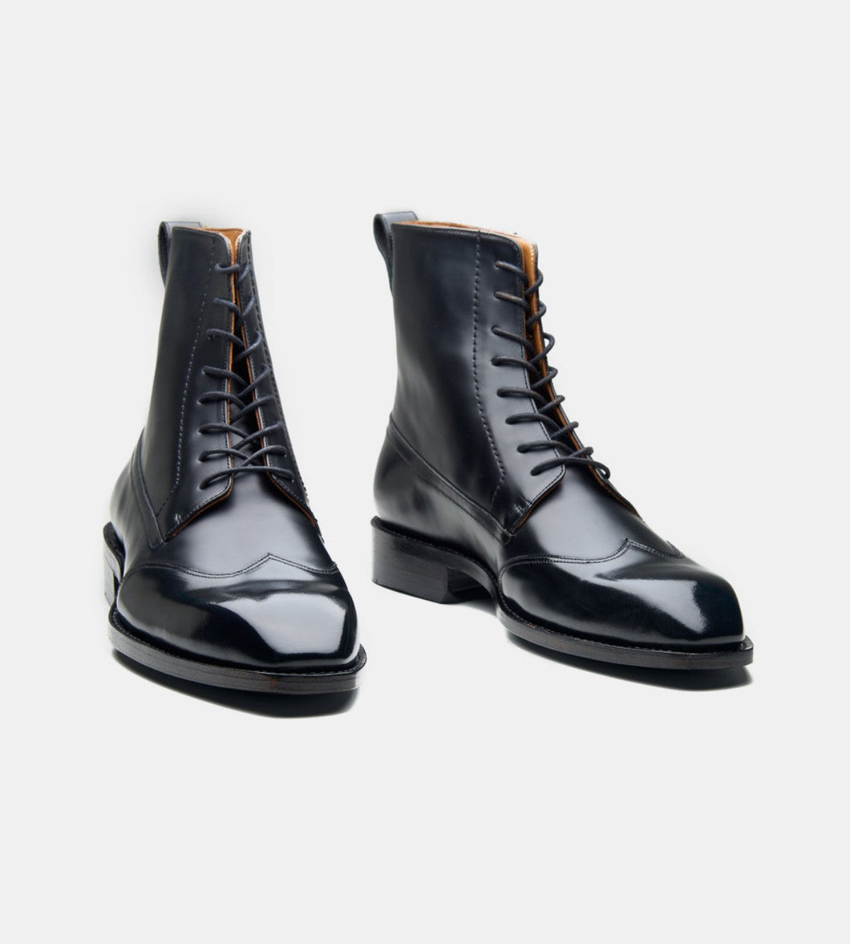 Handwelted Michigan Calf Wingtip Dress Boot - 9.5