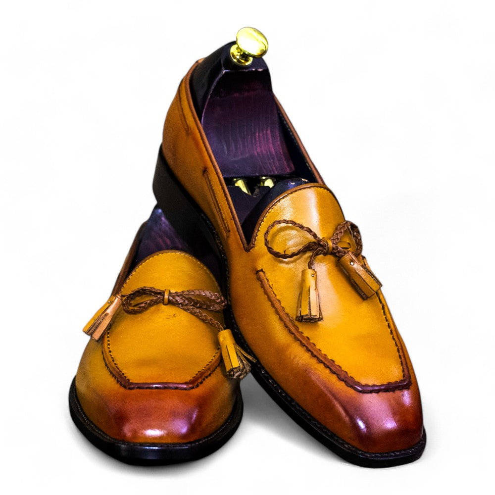 Handcrafted Men's Tan Tassel Shoes | Genuine Leather Loafers for Stylish Gentlemen - 9.5