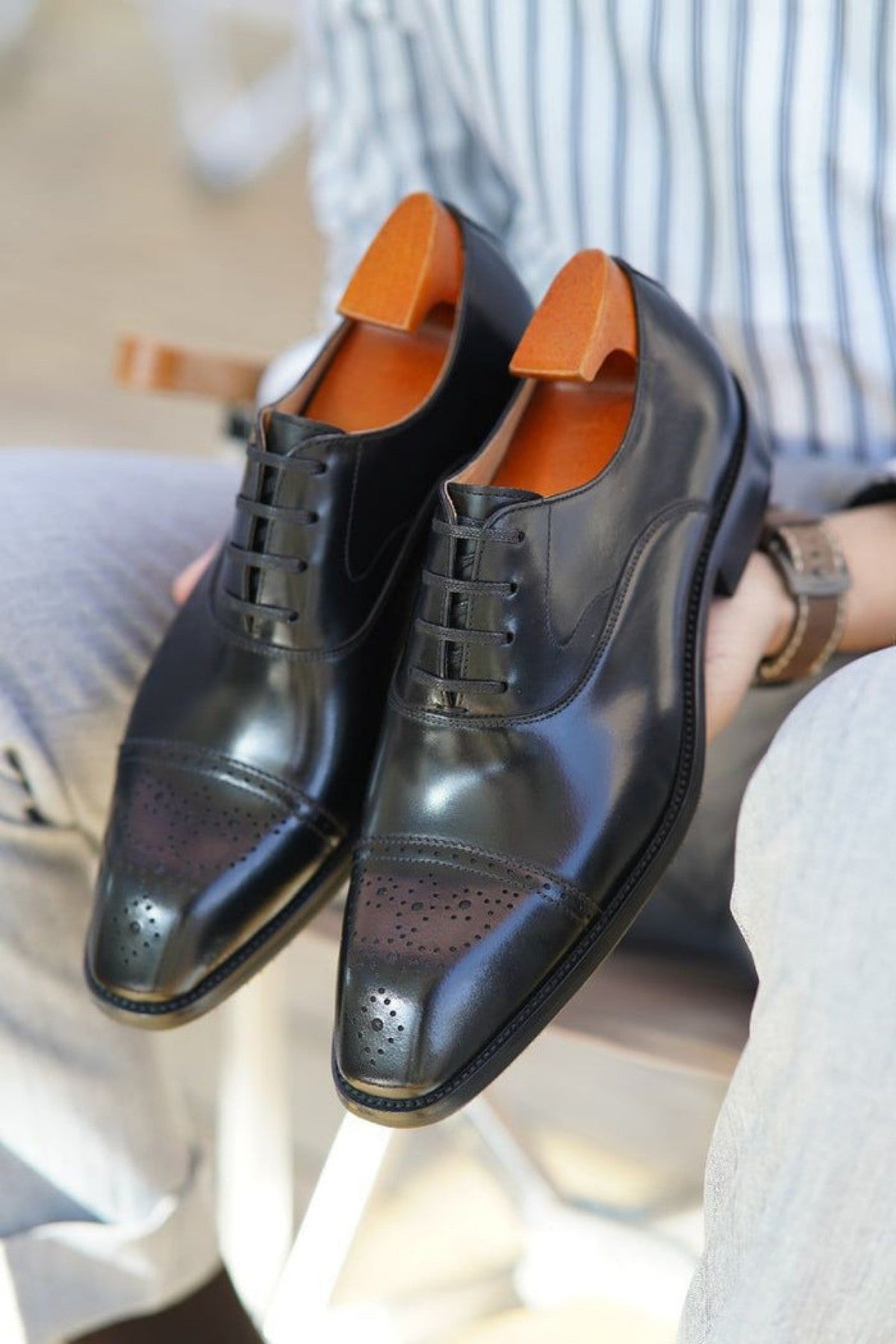 MEN'S LEATHER FORMAL OXFORD SHOES WITH WINGTIP DETAIL - 9.5