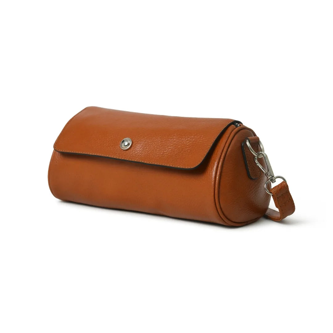 Leather woman clutch bag